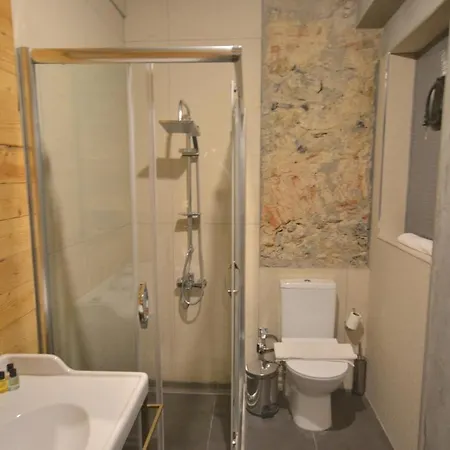 Hotell Pera Tunnel 2*
