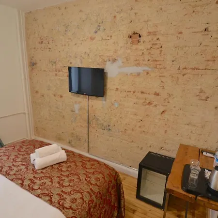 Pera Tunnel 2* Istanboel